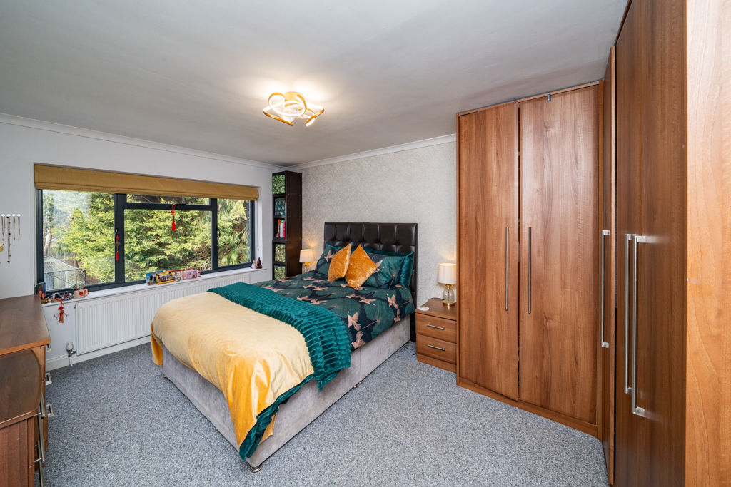 Bedroom- click for photo gallery